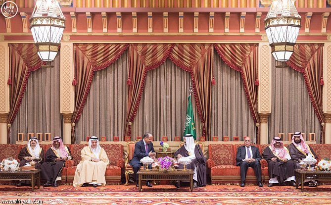 وێنه‌ و ڤيديۆ.. پادشا و ميره‌كانى سعووديه‌ پێشوازى له‌ بارزانى ده‌كه‌ن